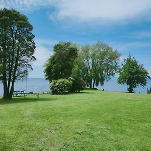  Holiday home Lake House