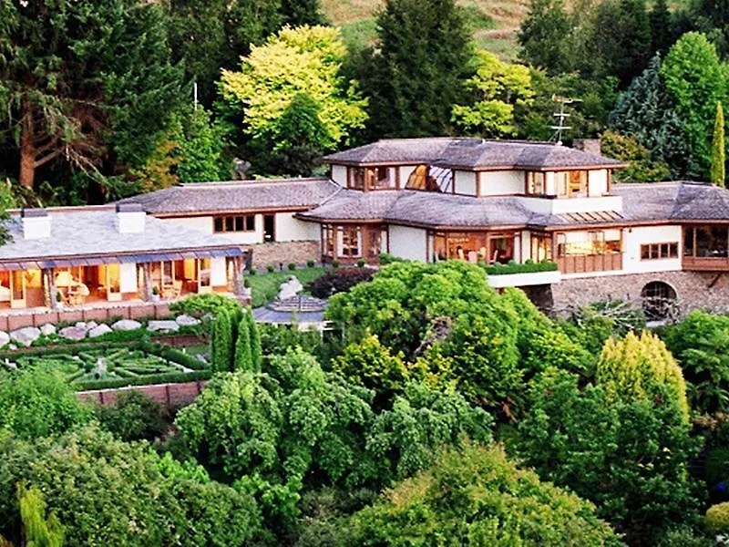 Lake Taupo Lodge New Zealand