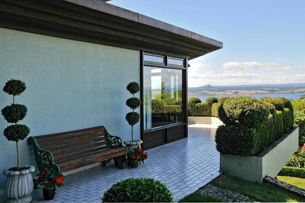 Lake Taupo Lodge New Zealand